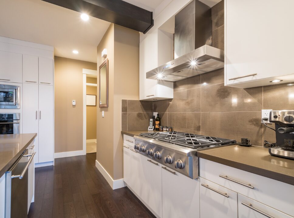 Kitchen cabinet, sink, and countertops