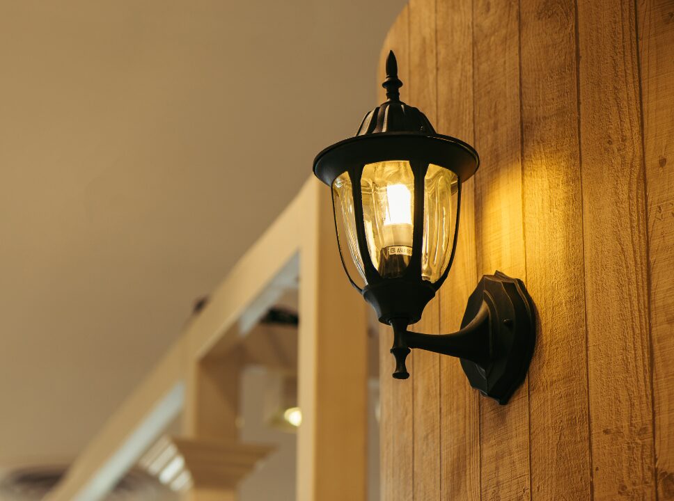 Outdoor light fixtures