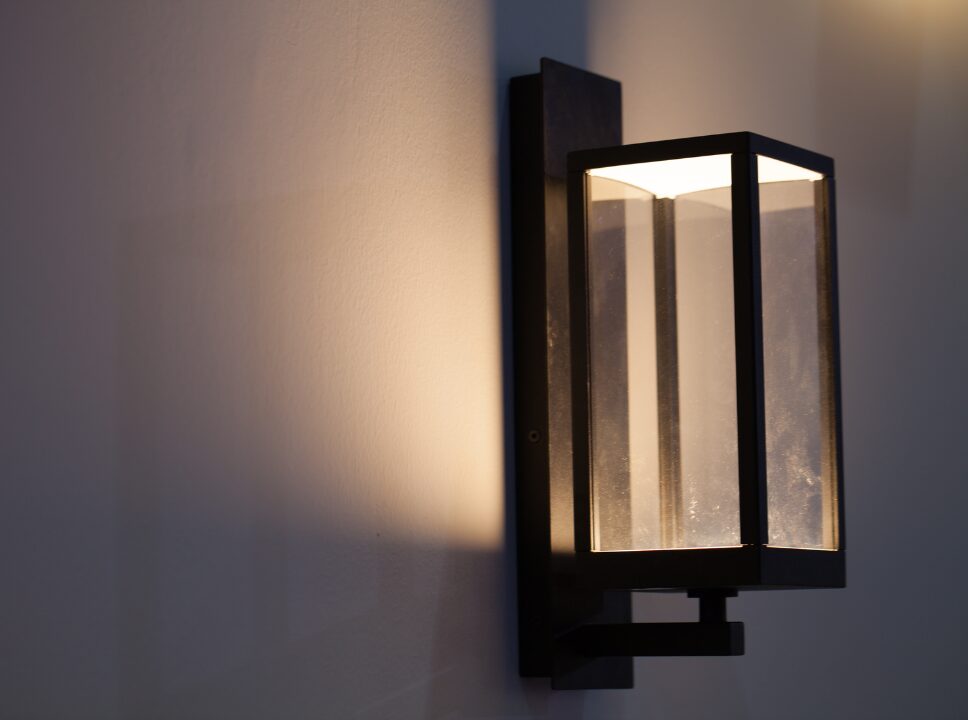 Sconce light fixture